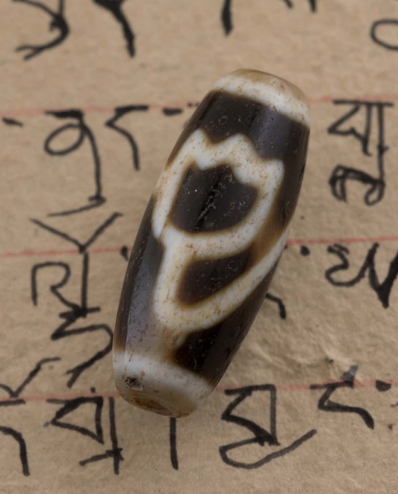 Dzi Lotus Gzi Perle sacrée Tibétaine Tibet rare Talisman magique 2139